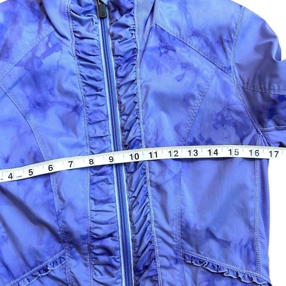 Lululemon Run Get Up And Go Jacket Size 6 Purple Grapeseed Seabed Ruffle - Picture 9 of 10